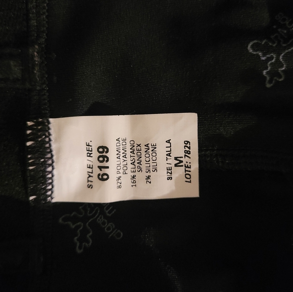 Compression garment - Picture 3 of 6